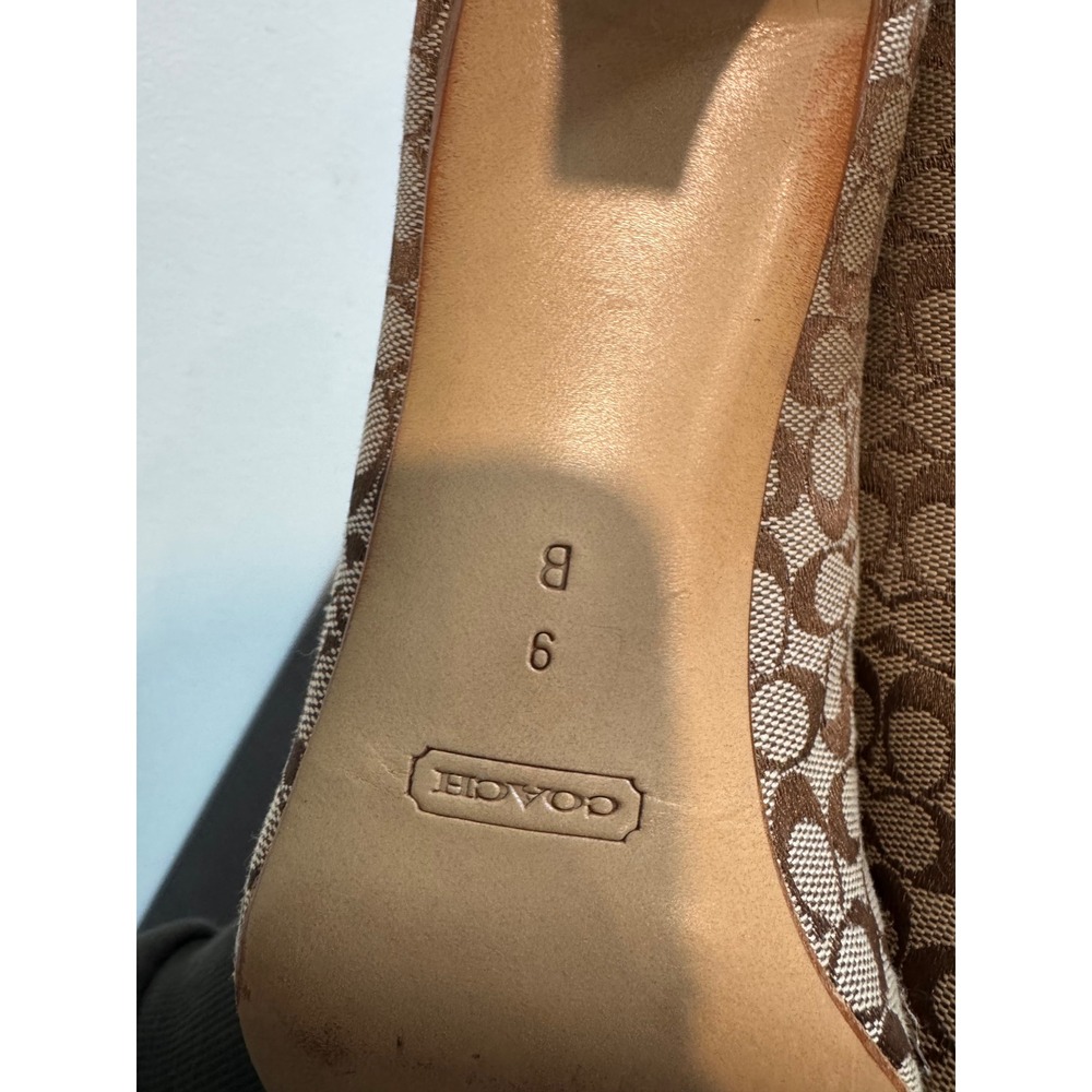 Coach Signature Monogram Pointed Toe Pumps Womens 9B Brown Buckle Detail Heels - Picture 10 of 10